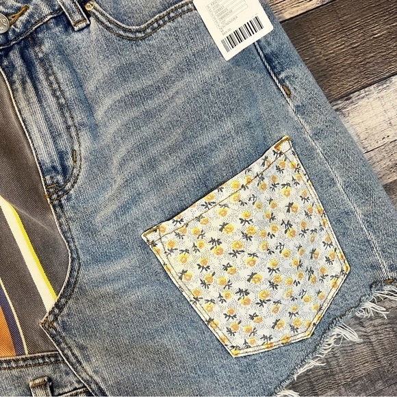 NWT Urban Outfitters UO BDG Asymmetrical Denim Raw Hem Patchwork Mini Skirt - Picture 5 of 6